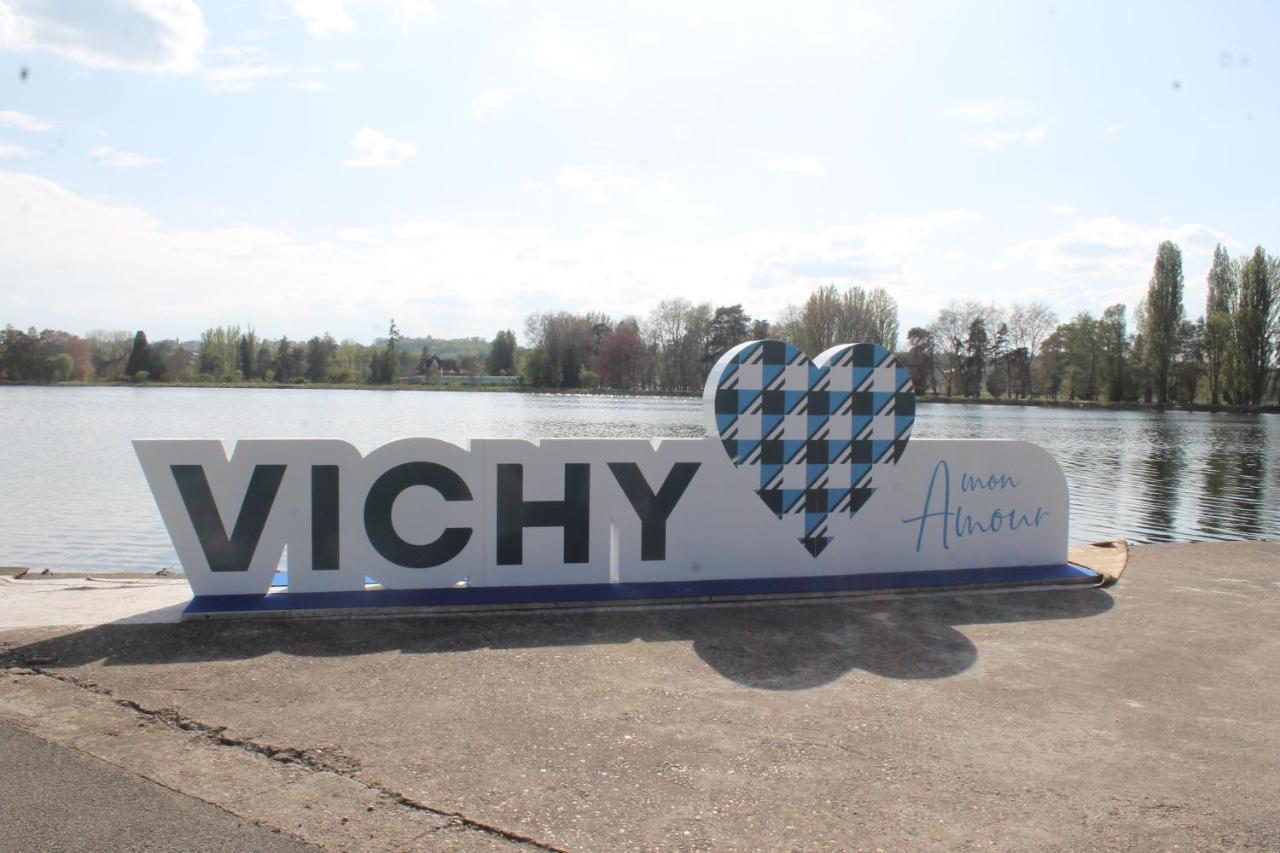 L'Escale Vichy Villa Exterior photo