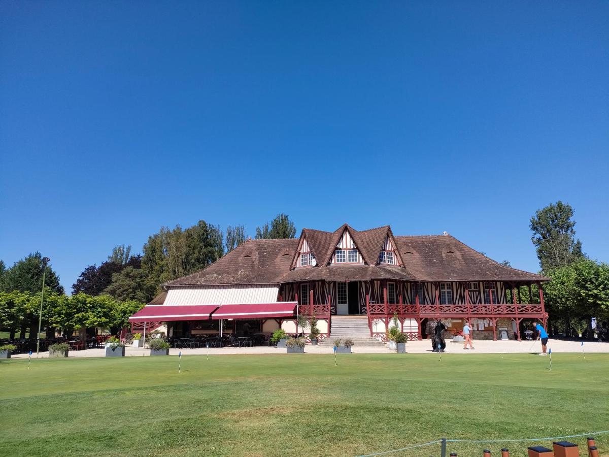 L'Escale Vichy Villa Exterior photo
