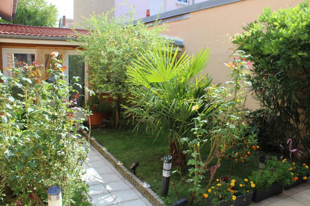 L'Escale Vichy Villa Exterior photo